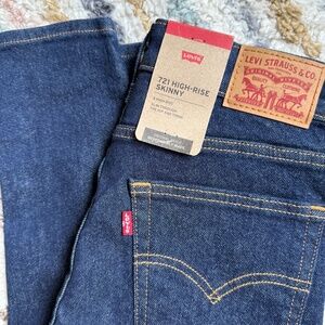 BNWT Levi's® 721 High-rise Skinny
